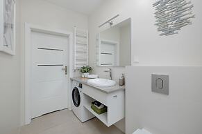 Marina Residence Studio 47A by Renters