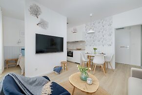Marina Residence Studio 47A by Renters