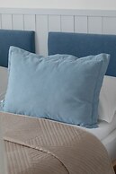 Marina Residence Studio 47A by Renters