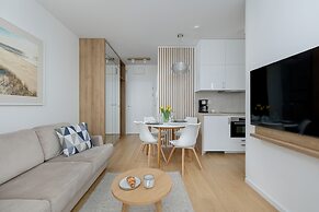 Marina Residence Studio 47A by Renters