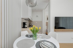 Marina Residence Studio 47A by Renters