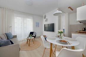 Marina Residence Studio 47A by Renters