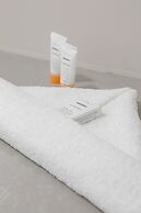 Marina Residence Studio 47A by Renters