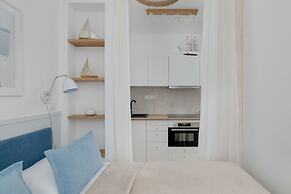 Marina Residence Studio 47A by Renters