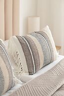 Marina Residence Studio 47A by Renters