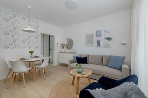 Marina Residence Studio 47A by Renters