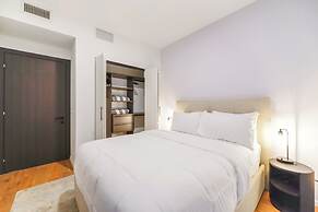 Deluxe Apt Bayside Views Await