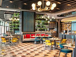 Mövenpick Hotel Istanbul Marmara Sea