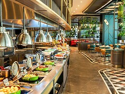 Mövenpick Hotel Istanbul Marmara Sea