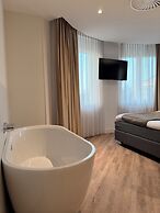 OZO Hotels Antares Amsterdam Schiphol Airport