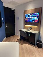 OZO Hotels Antares Airport