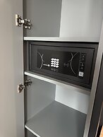 OZO Hotels Antares Airport