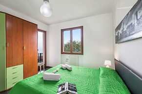 Villa La Quercia Hilly Area Lake View