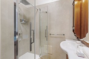 Villa La Quercia Hilly Area Lake View