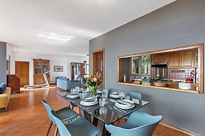 Villa La Quercia Hilly Area Lake View