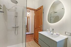 Villa La Quercia Hilly Area Lake View