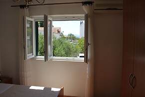 Big - Free Parking - A1 Lovre