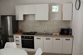 Big - Free Parking - A1 Lovre