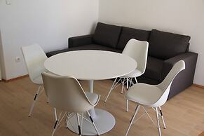 Big - Free Parking - A1 Lovre