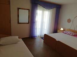 Maca - Seaview & Private Parking - A2