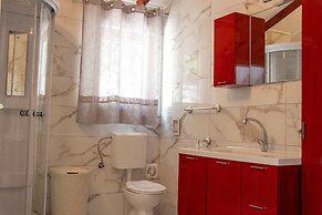 Three Holiday Homes - H1 Azur