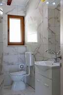 Three Holiday Homes - H1 Azur