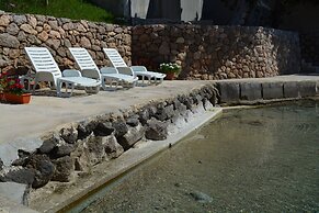 Maris - Next to the Beach - A1