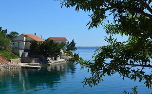 Maris - Next to the Beach - A1