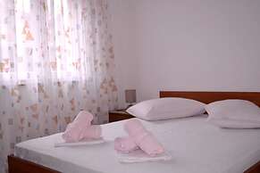 Maris - Next to the Beach - A1