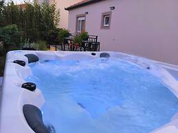 Mihael Holiday House