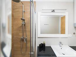 Mihael Holiday House