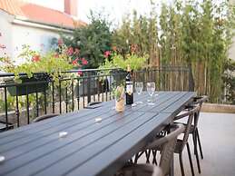 Mihael Holiday House