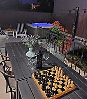 Mihael Holiday House