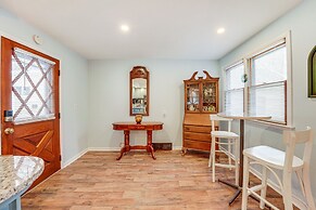 Depue Vacation Rental < 1 Mi to the Lake!