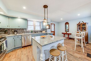 Depue Vacation Rental < 1 Mi to the Lake!