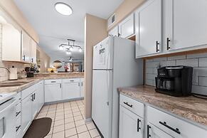 Elite Escape 2 Bedroom Condo by RedAwning