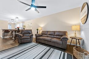 Elite Escape 2 Bedroom Condo by RedAwning