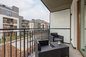 Luxurious Grey Apartment by Renters