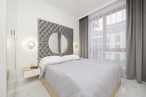 Luxurious Grey Apartment by Renters