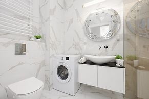 Luxurious Grey Apartment by Renters