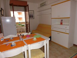 Relaxing Seaside Flat in a Modern Residence