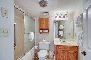 Gatlinburg Vacation Rental - Walk Downtown!