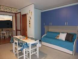 Intimate Coastline Studio With Swimming Pool