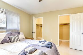 Quiet Houston Home w/ Porch - Near Park & Trails!