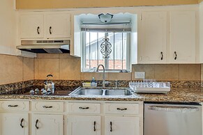 Quiet Houston Home w/ Porch - Near Park & Trails!