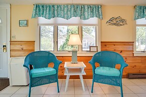 Coastal Cape Cod Charmer: Walk to Beach & Main St!