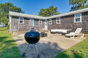 Coastal Cape Cod Charmer: Walk to Beach & Main St!