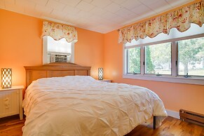 Coastal Cape Cod Charmer: Walk to Beach & Main St!