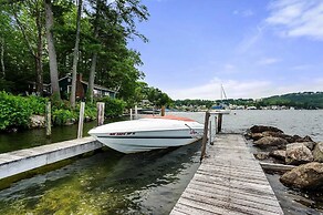 Winni Lakefront Cabin