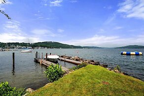 Winni Lakefront Cabin
